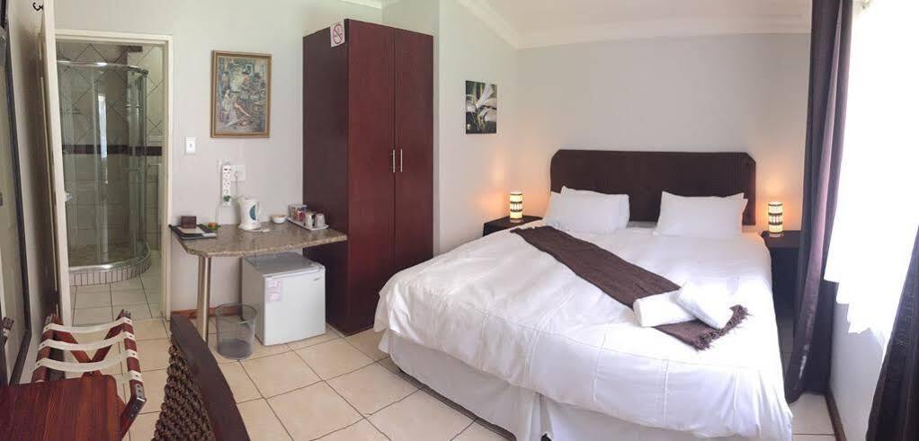 Premiere Guesthouse Bloemfontein Exterior foto