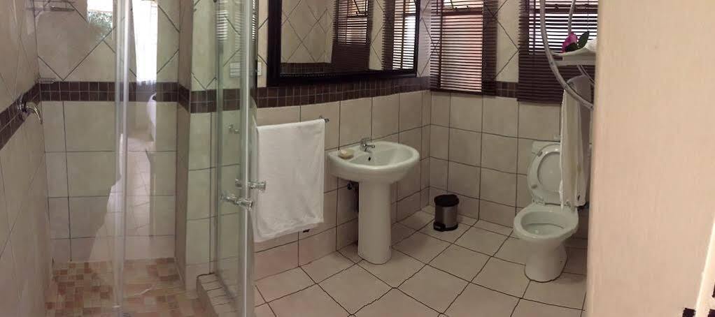Premiere Guesthouse Bloemfontein Exterior foto
