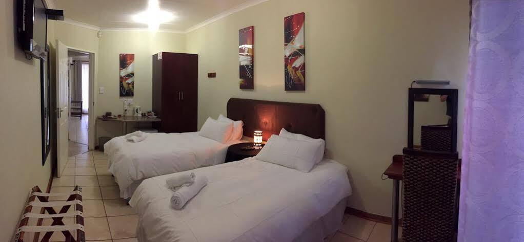 Premiere Guesthouse Bloemfontein Exterior foto